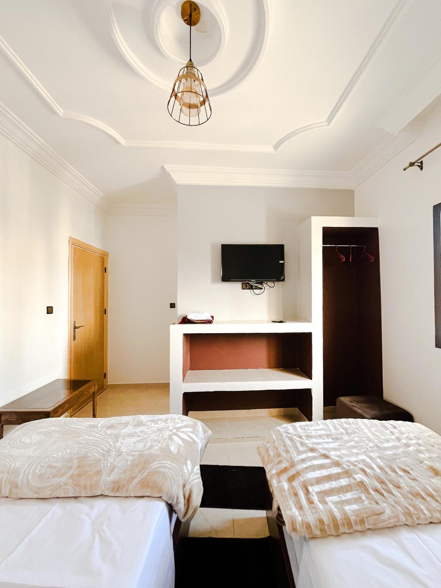 Hotel Ahmed Ali Dachla Exteriér fotografie