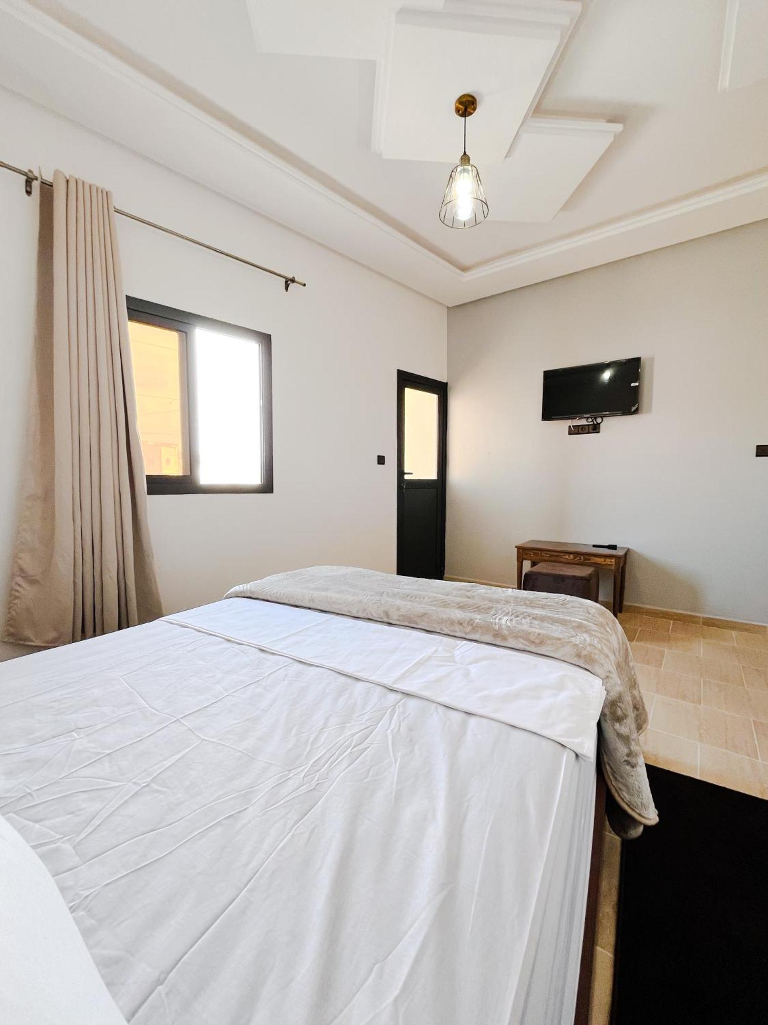 Hotel Ahmed Ali Dachla Exteriér fotografie